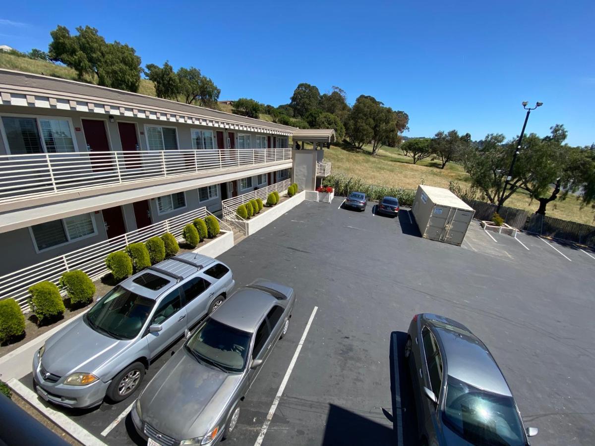 Budget Inn Of Hayward Buitenkant foto